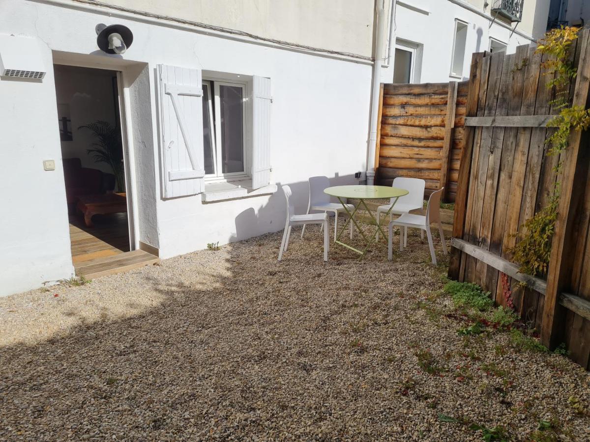 Appartement Calme Et Pratique. Tours Exteriör bild